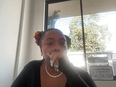 ChocolateCakeQueen online show from 28, 9, 2025