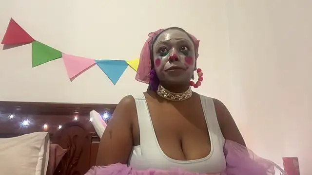 ChocolateCakeQueen online show from 1, 11, 2025