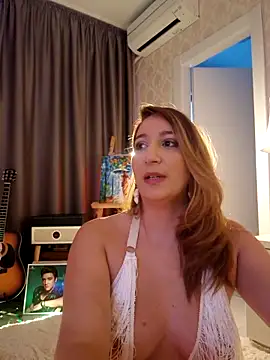 Snapshot of IreneHope chatting on 12, 3, 2025 IreneHope online show from 12, 3, 2025