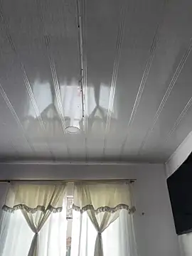 hannahb-e online show from 3, 12, 2025