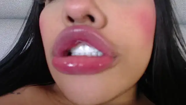 Snapshot of emily_brontee_ chatting on 7, 12, 2024 emily brontee online show from 7, 12, 2024