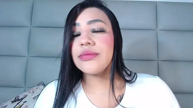 Snapshot of emily_brontee_ chatting on 27, 12, 2024 emily brontee online show from 27, 12, 2024