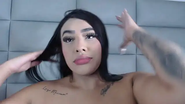 Snapshot of emily_brontee_ chatting on 14, 2, 2025 emily brontee online show from 14, 2, 2025