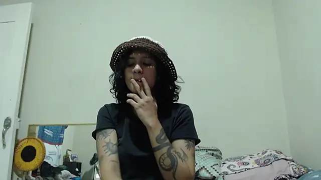AlinaWoolf  online show from 18, 5, 2026