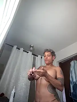 CeceilaMoon online show from 15, 4, 2026