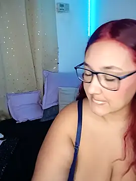 Isabella Du online show from 12, 11, 2025