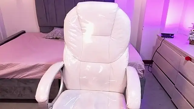 iam sofiia online show from 15, 2, 2026