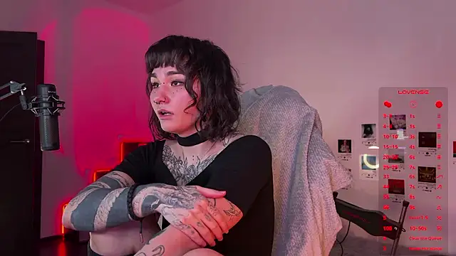 deadlysweet online show from 2, 12, 2024