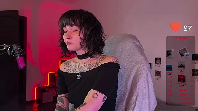 deadlysweet online show from 12, 1, 2025