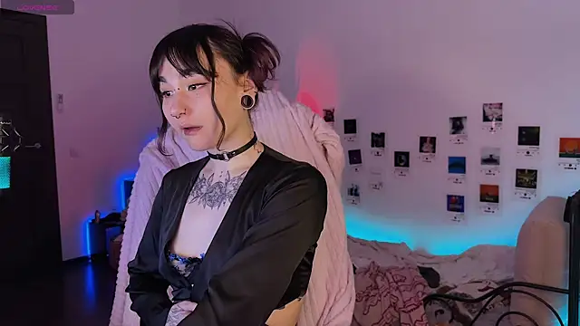 deadlysweet online show from 17, 4, 2026