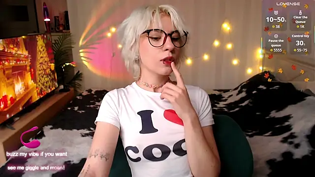 Snapshot of _Moonlight_t chatting on 3, 12, 2025 Moonlight t online show from 3, 12, 2025