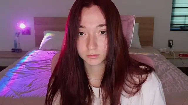 YasmineWest online show from 12, 4, 2026