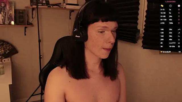 carthylovvve online show from 28, 2, 2025