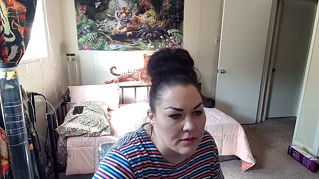 fatfabulous1981 online show from 27, 2, 2025