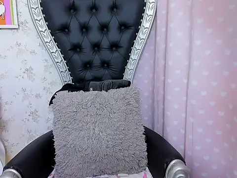 Snapshot of milf_bigass_ chatting on 10, 10, 2025 milf bigass online show from 10, 10, 2025