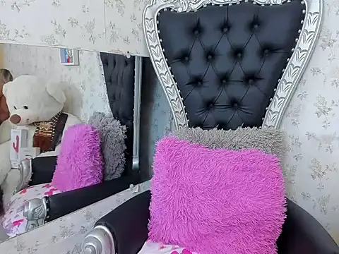 milf bigass  online show from 15, 12, 2025