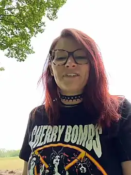 die-EinHORNY-WG online show from 19, 5, 2026