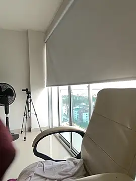 horny roomiess online show from 18, 2, 2025