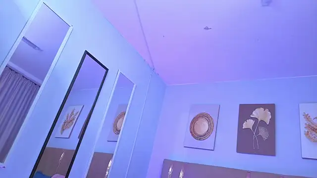 sarah cruzz  online show from 30, 11, 2025