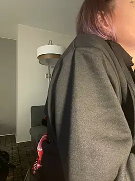 Snapshot of renegade_vyxxen chatting on 20, 12, 2024 renegade vyxxen online show from 20, 12, 2024