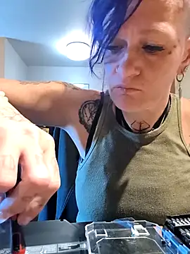 renegade vyxxen online show from 18, 4, 2026