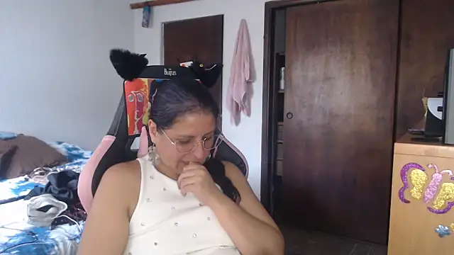 Snapshot of LucifernandaSw chatting on 11, 6, 2026 LucifernandaSw online show from 11, 6, 2026