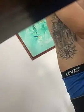 Snapshot of alejdrip chatting on 15, 12, 2025 alejdrip online show from 15, 12, 2025