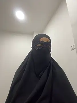 Snapshot of Hijabi_HotGirls chatting on 9, 3, 2025 Hijabi HotGirls online show from 9, 3, 2025
