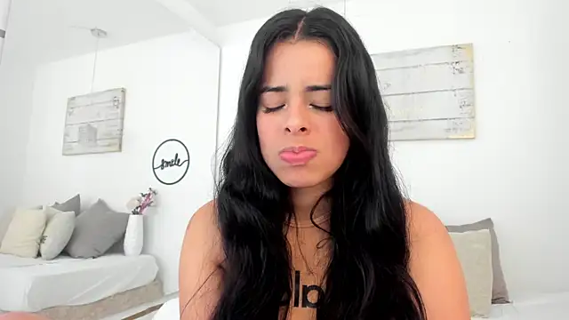 emma castilloo online show from 5, 3, 2025