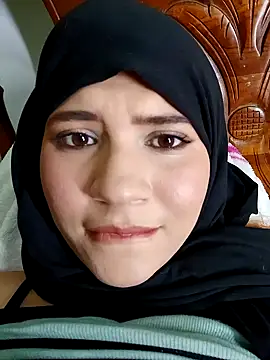 Snapshot of hanaa_18 chatting on 4, 2, 2025 hanaa 18 online show from 4, 2, 2025