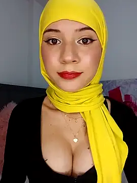 Snapshot of hanaa_18 chatting on 17, 3, 2025 hanaa 18 online show from 17, 3, 2025
