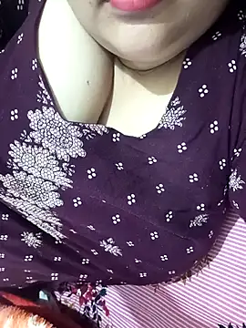 Snapshot of _Redwine_ chatting on 9, 3, 2025 Redwine online show from 9, 3, 2025