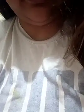 Snapshot of _Redwine_ chatting on 12, 3, 2025 Redwine online show from 12, 3, 2025