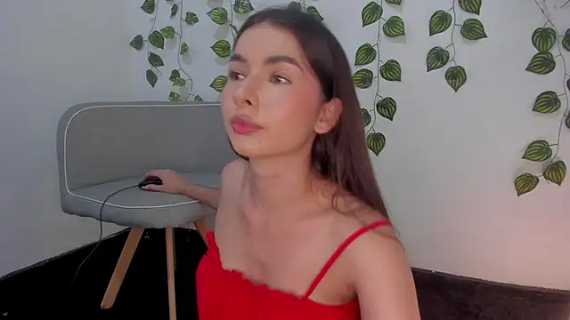 Snapshot of Coralinee_01 chatting on 1, 12, 2024 Coralinee 01 online show from 1, 12, 2024