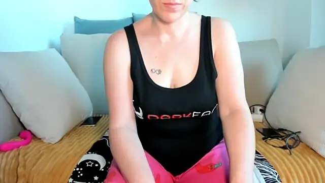 Snapshot of emmita69_ chatting on 18, 1, 2025 emmita69 online show from 18, 1, 2025