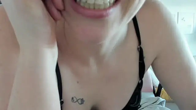 Snapshot of emmita69_ chatting on 19, 1, 2025 emmita69 online show from 19, 1, 2025