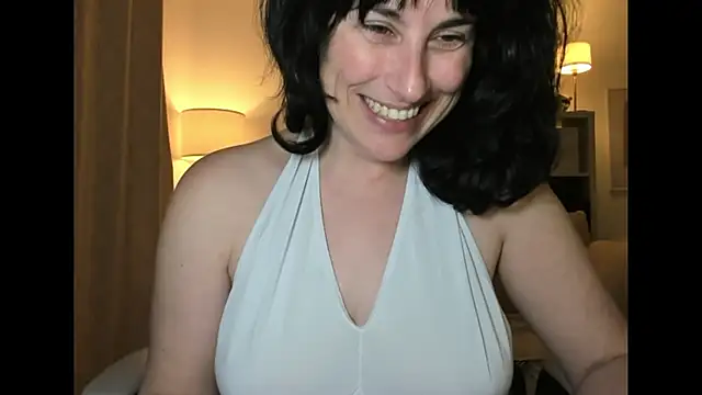 Snapshot of emmita69_ chatting on 25, 2, 2025 emmita69 online show from 25, 2, 2025