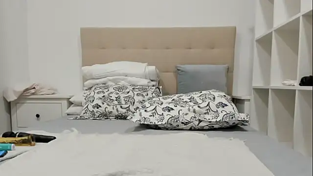 Snapshot of emmita69_ chatting on 9, 11, 2025 emmita69 online show from 9, 11, 2025