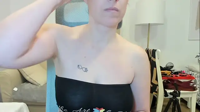 emmita69  online show from 15, 3, 2026