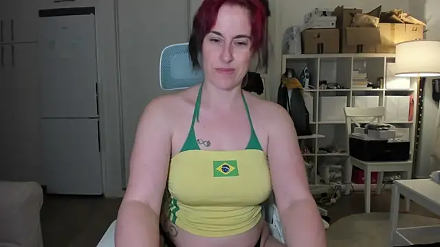 Snapshot of emmita69_ chatting on 5, 6, 2026 emmita69 online show from 5, 6, 2026