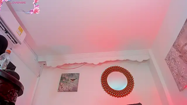 Karoline Marin online show from 24, 12, 2024