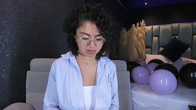 Amareto  online show from 1, 3, 2025