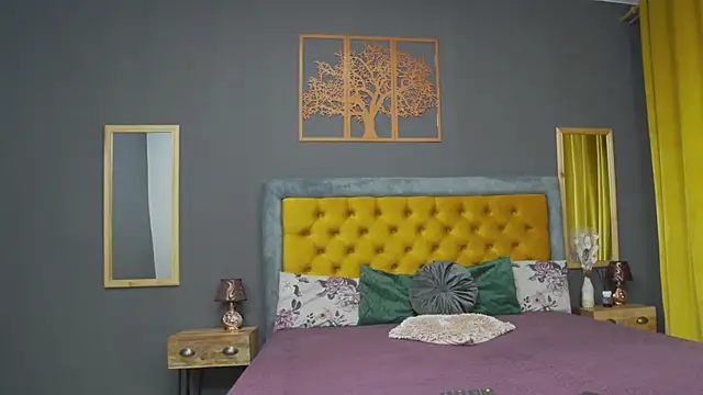 Snapshot of HaileyMoonn chatting on 4, 2, 2025 HaileyMoonn online show from 4, 2, 2025