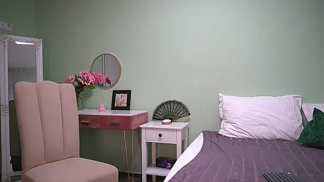 Snapshot of HaileyMoonn chatting on 17, 9, 2025 HaileyMoonn online show from 17, 9, 2025