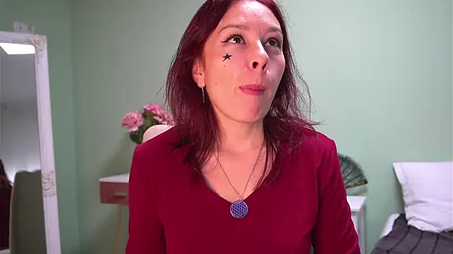 Snapshot of HaileyMoonn chatting on 23, 10, 2025 HaileyMoonn online show from 23, 10, 2025