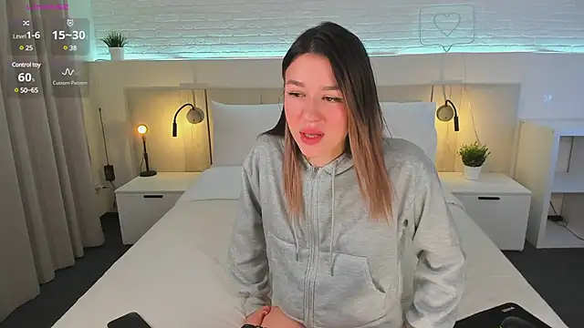 Snapshot of BelovedRuby chatting on 1, 2, 2025 BelovedRuby online show from 1, 2, 2025