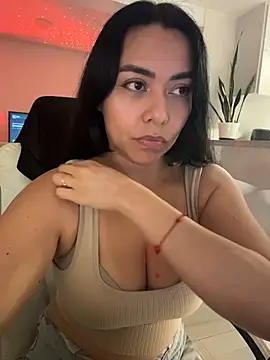 PetitLumiere online show from 4, 4, 2026