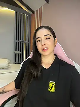 Victoria-And1 online show from 5, 2, 2026