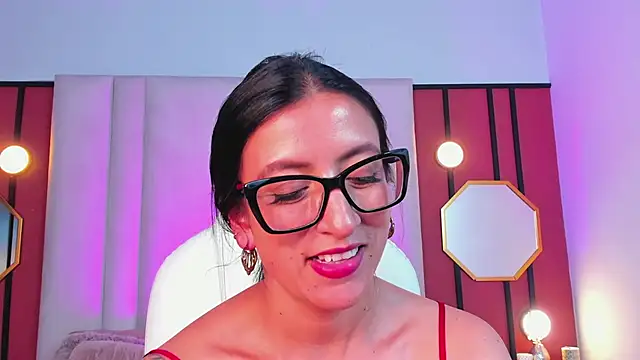 kira moon   online show from 23, 1, 2025