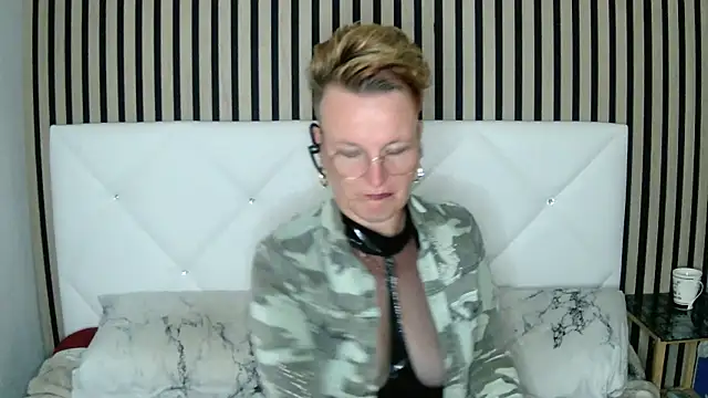 Snapshot of xxNoeliaxx chatting on 18, 12, 2024 xxNoeliaxx online show from 18, 12, 2024